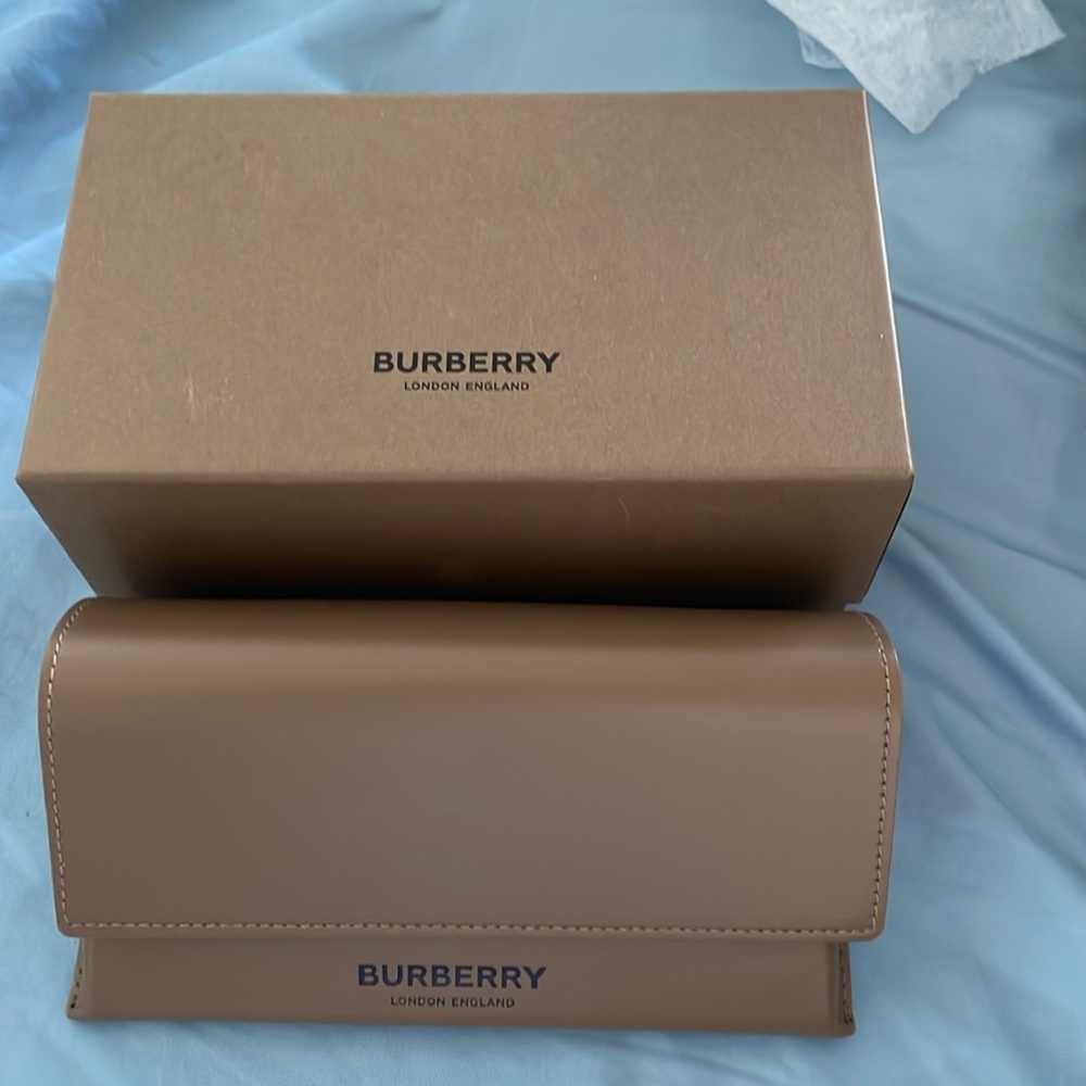 Burberry sunglasses case